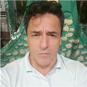 Instructor certificado de clases grupales en varias áreas del fitness, entrenador personal certificado